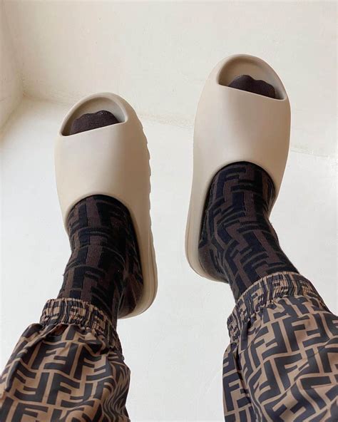 yeezy slides knockoffs